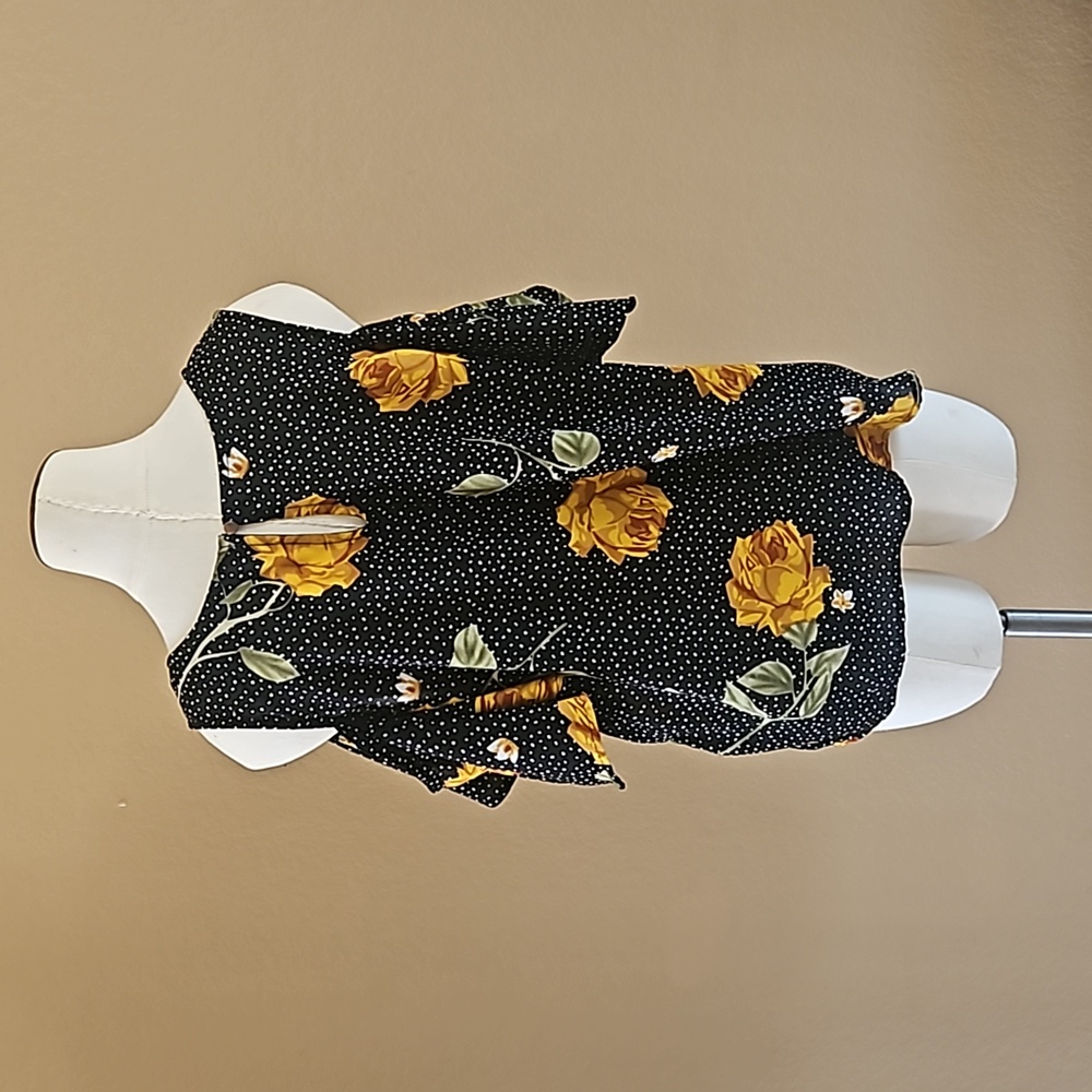 Ladies Blouse - Picture 2 of 4